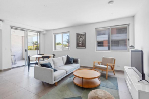 Inner West 1BR & Balcony - Mins to CBD, Sydney